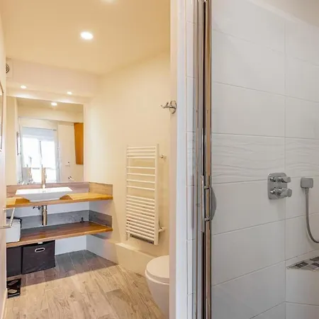 公寓 Cozy Apartment, Center, Sea View And Parking