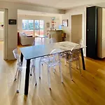 Cozy Apartment, Center, Sea View And Parking * Biarritz