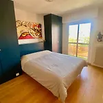 Cozy Apartment, Center, Sea View And Parking Apartman Biarritz