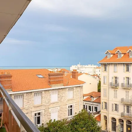 Cozy Apartment, Center, Sea View And Parking * Biarritz